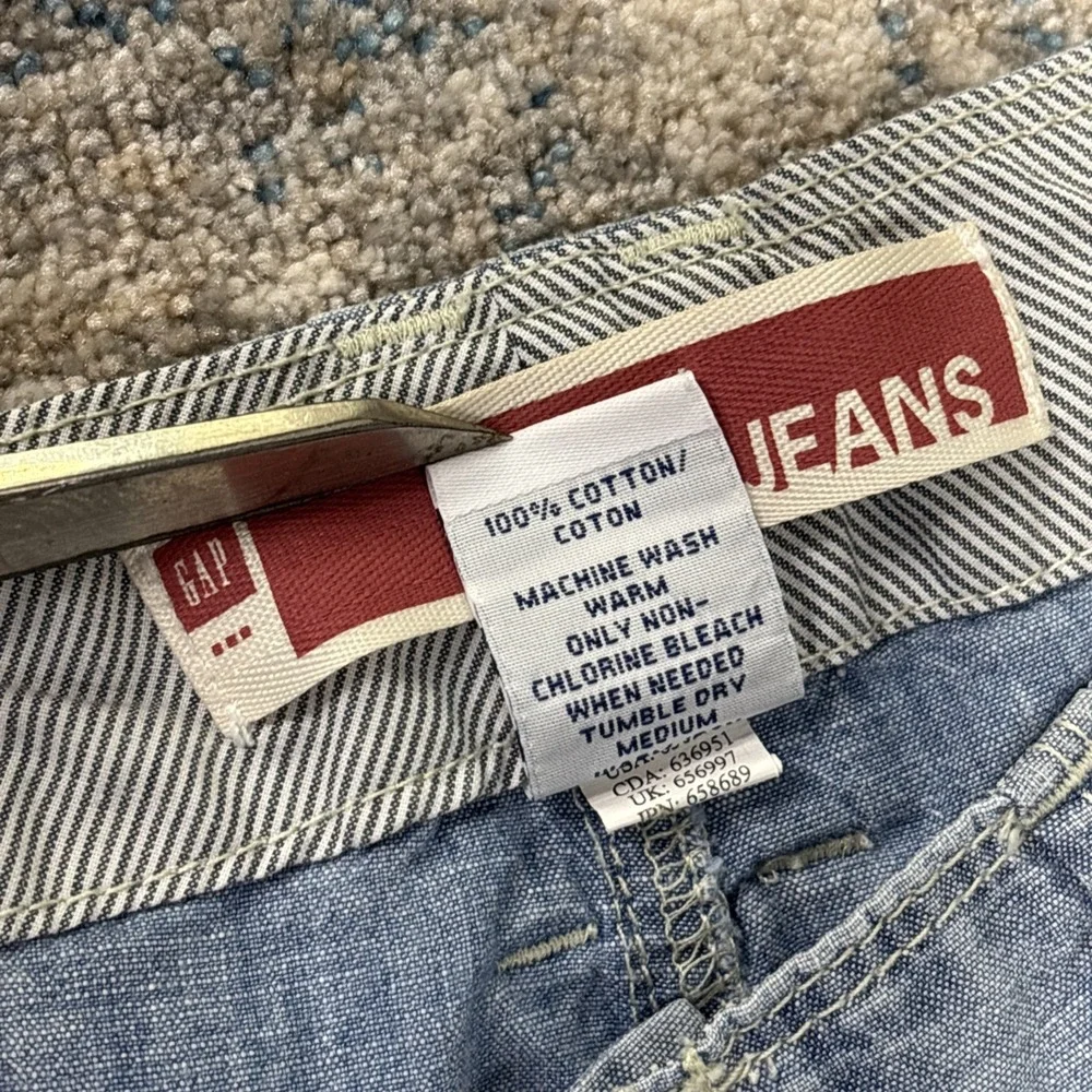 Vintage Gap Jeans Womens Size 8 Chambray Denim Shorts Blue Casual Mid Rise